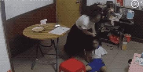 女孩家长爆料视频大全,女孩遭遇令人揪心一幕